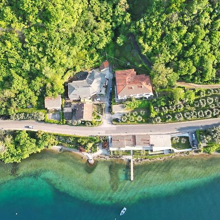 Azzurra Apartment Salo Luaran gambar