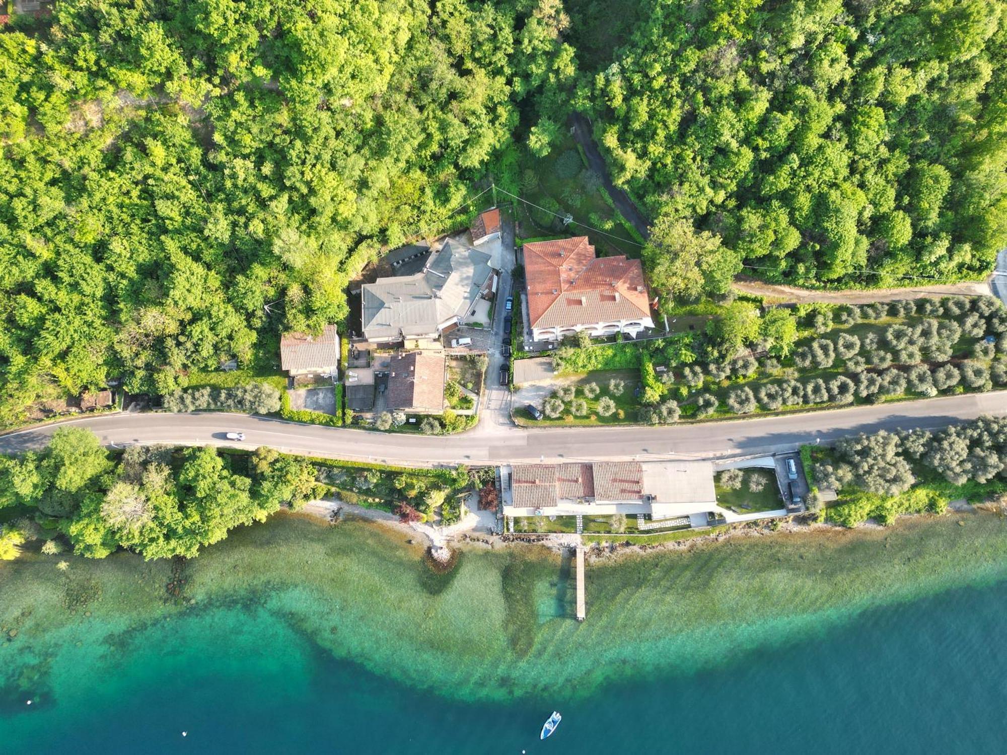 Azzurra Apartment Salo Luaran gambar
